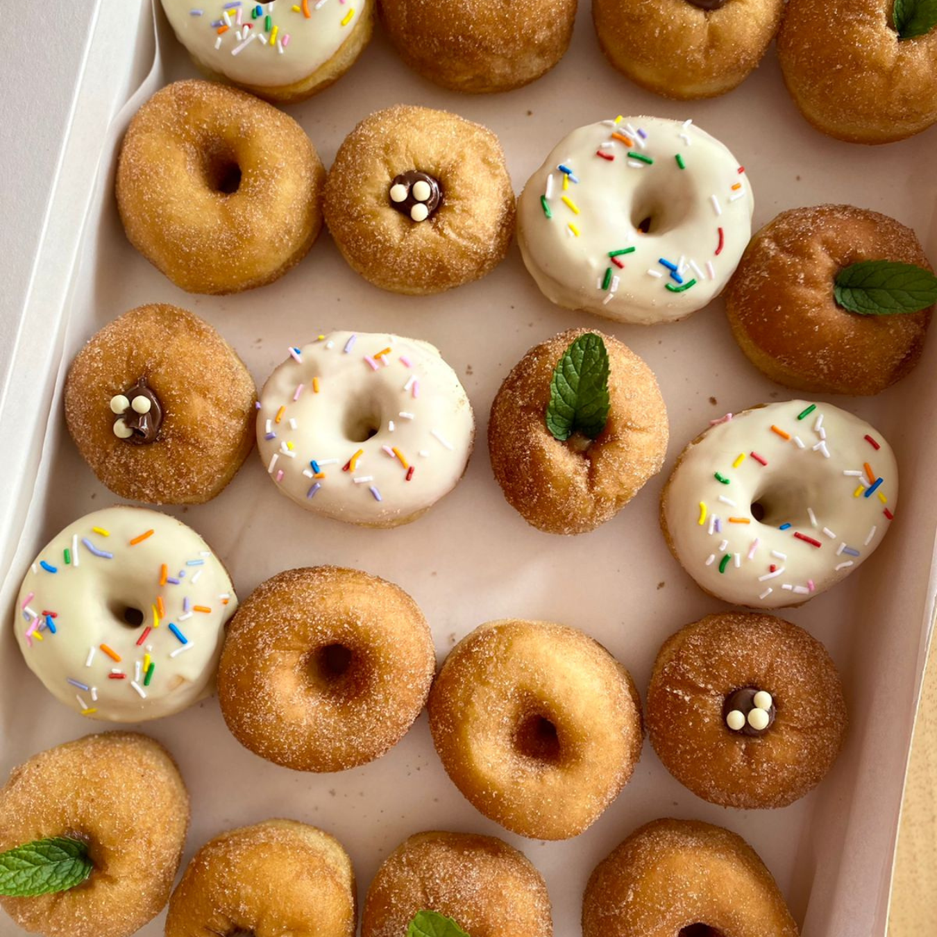 Boîte de 20 mini donut en Guadeloupe